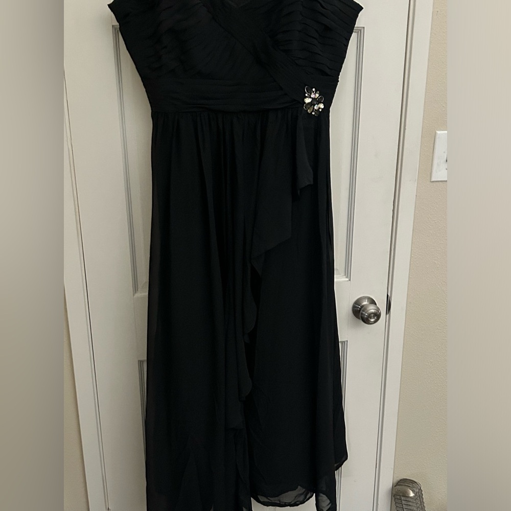Women’s bridesmaid or prom dress